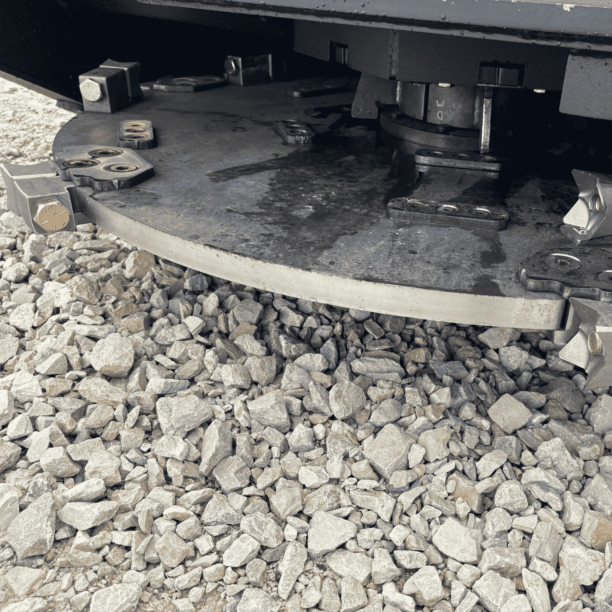 Stinger Decimator Disc Mulcher | Piston Motor | 14" Capacity