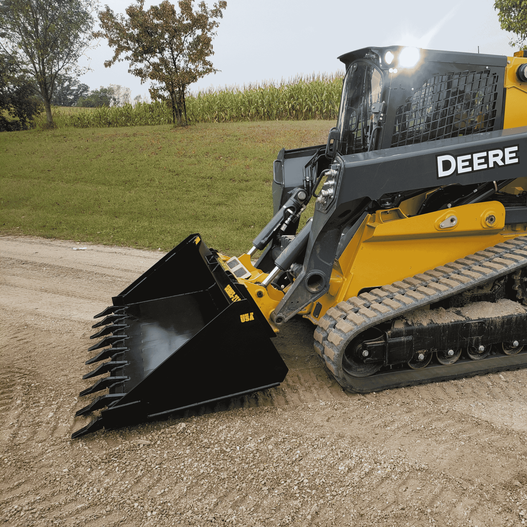 Stinger Heavy-Duty Tooth Bucket | Romac Teeth | 1/4" Shell